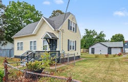 1719 Palmer Avenue, Kalamazoo, MI 49001
