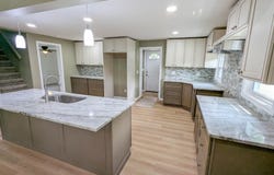 7441 W Lutes Dr, Warsaw, IN 46582