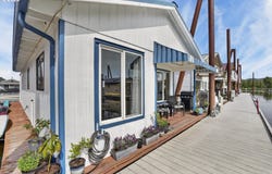 19609 NE Marine Dr, Portland, OR 97230