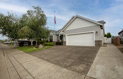 22 ALMOND WAY, Creswell, OR 97426