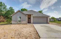 700 W Turner Street, Wolfe City, TX 75496