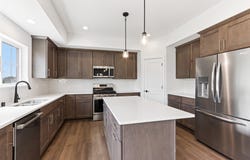 N174w20616 Laurel Springs Cir, Jackson, WI 53037
