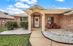 725 Big Willow Drive, Saginaw, TX 76179