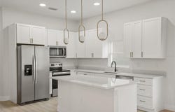 823 E MCDONALD AVENUE, EUSTIS, FL 32726