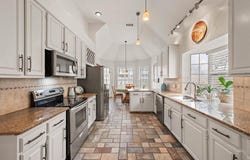 1812 Rolling Ridge Drive, Grapevine, TX 76051