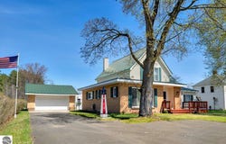 304 W Main, Hale, MI 48739