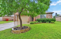 1512 Greenbrier Drive, Van Alstyne, TX 75495