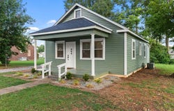 804 E 7th St, Tuscumbia, AL 35674
