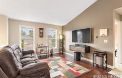 10333 Lynwood Lane, Zeeland, MI 49464