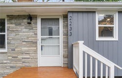 2233 17th Avenue E, North Saint Paul, MN 55109