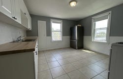 121 Boston, Salem, MA 01970