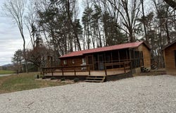 198 Fairland Cemetery Rd, Albany, KY 42602