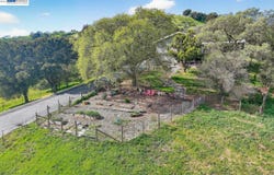 10700 Foothill Rd, Sunol, CA 94586