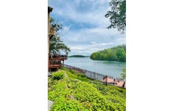 134 W Lake Boulevard, Mahopac, NY 10541