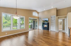 692 SE 38TH DR, Gresham, OR 97080