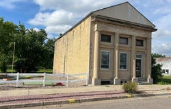 160 Broadway Street, Conde, SD 57434