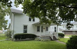 310 E Pearl, LANARK, IL 61046