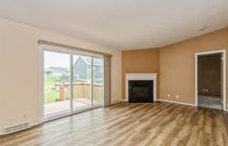 206 Buckeye Ln., Riverside, IA 52327