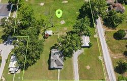 827 W RAYMOND Street, Harrisburg, IL 62946