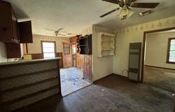 1017 S Adams Street, McGregor, TX 76657