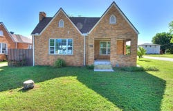 1127 S 19th Street, Chickasha, OK 73018