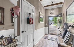 39 CRESTVIEW Drive, Chatham, IL 62629