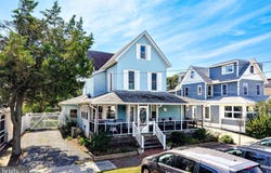 18 DELAWARE Avenue, REHOBOTH BEACH, DE 19971