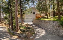 963 Chateau Drive, Crestline, CA 92325