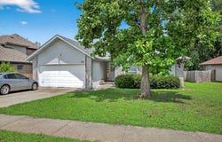 752 S Troy Avenue, Springfield, MO 65802