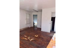 1822 NE WALNUT Ave, WoodVillage, OR 97060