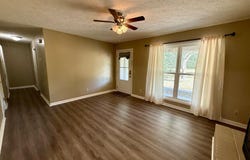 1097 Wolfe Rd, Columbus, MS 39705