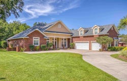 2926 Greystone Dr, Pace, FL 32571