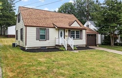230 Parkview Avenue NW, North Canton, OH 44720