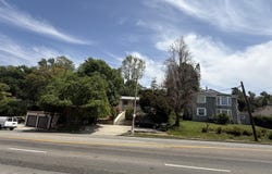 3384 Barham Boulevard, Los Angeles, CA 90068