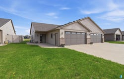 3804 E Brewster St, Sioux Falls, SD 57108