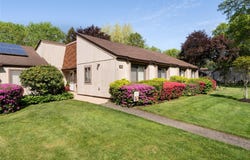 10 Strathmore Gate Drive, Stony Brook, NY 11790