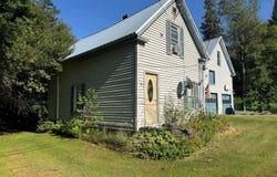 121 Main Road, Abbot, ME 04406
