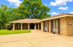 1786 Texas Hwy, Many, LA 71449