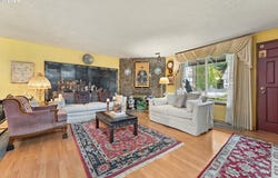 15781 NE HOLLADAY St, Portland, OR 97230