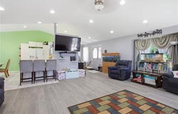 16362 Paddock Club Boulevard, Fenton Twp, MI 48451
