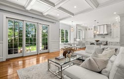 129 Rangeley Rd, Brookline, MA 02467