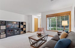 59 Landau Alcove, Woodbury, MN 55125