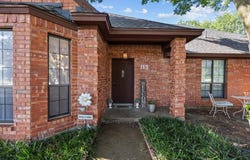 115 Ridge Oak Drive, Red Oak, TX 75154