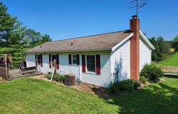318 LONG LANE, LITITZ, PA 17543