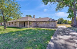 608 North Avenue, Whitesboro, TX 76273