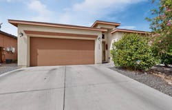 5823 Ermemin Avenue NW, Albuquerque, NM 87114