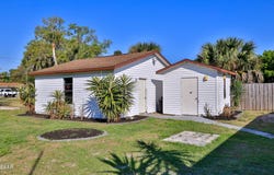 11 Swan Avenue, New Smyrna Beach, FL 32168