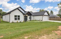 450 Ann St, Kilgore, TX 75662