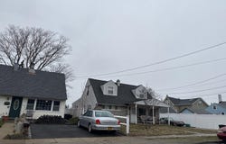 2 Quay Court, East Rockaway, NY 11518