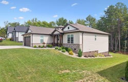 5389 Zion Ridge Rd, Loudon, TN 37774